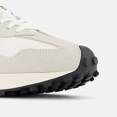 327 Sea Salt Black and White